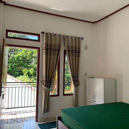 Bertus Guesthouse Labuan Bajo Eksteriør bilde